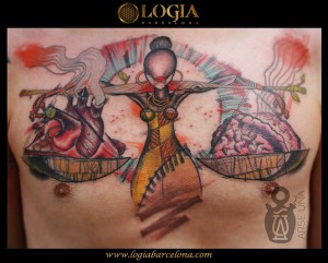 tatuaje-tradicional-pecho-portadora-logia-barcelona-arse     